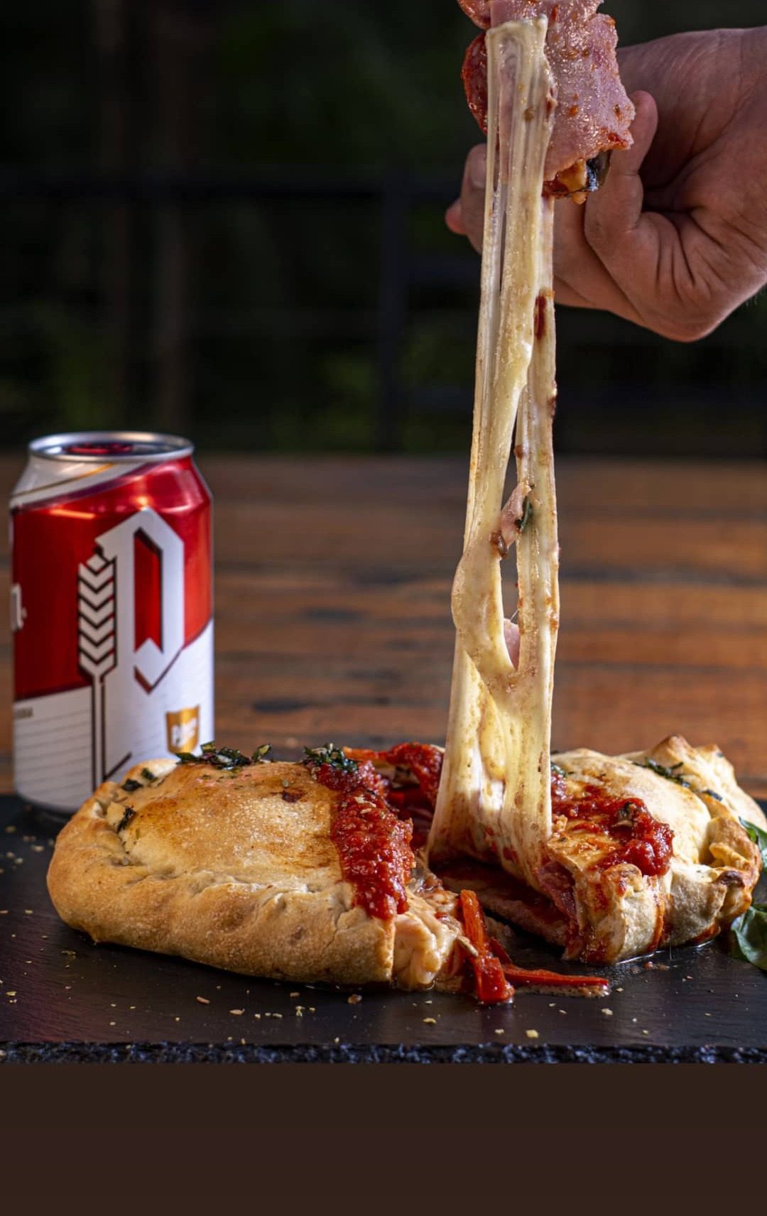 Calzone con queso fundido
